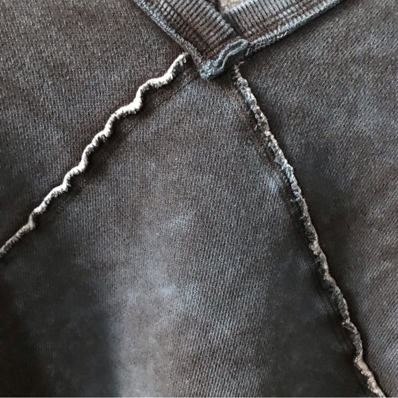 Free People Navy Blue Westeros Distressed Sweatshirt Size XS V Neck Boho Raw Hem - Picture 3 of 8